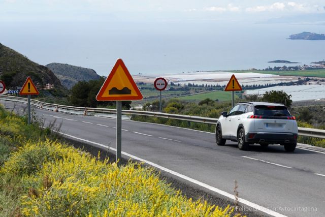 Arrancan los trabajos de reparación de los desperfectos causados por las lluvias en la carretera del Cedacero