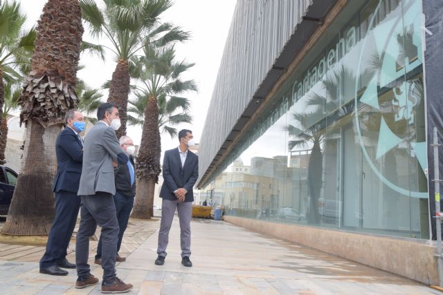 El director general de Universidades visita las obras de construcción de nuevos despachos en el CIM