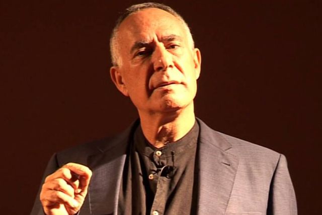 José Molina presenta en AbrirLibro ´Tras el muro´, un relato de la Barcelona de la migración de los cincuenta