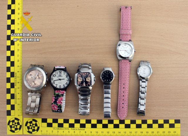 La Guardia Civil detiene a los dos presuntos autores de varios robos en viviendas de Cartagena