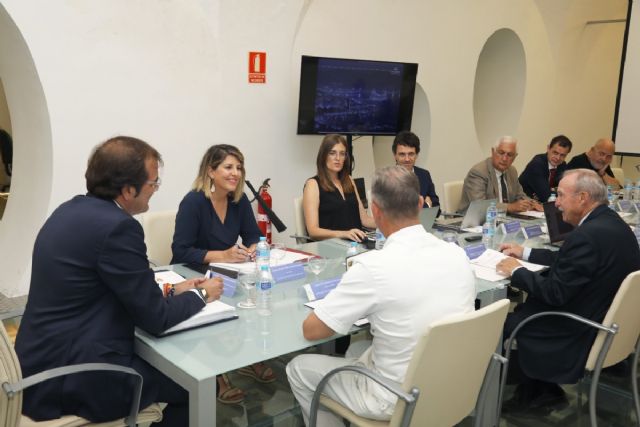 La nueva Ley de Simplificación Administrativa impulsará la actividad industrial en Escombreras