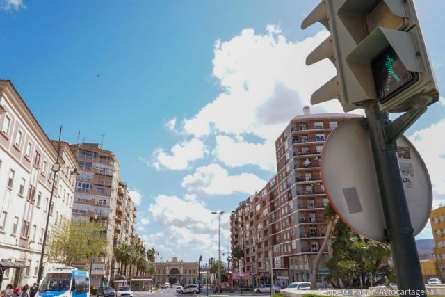 Ayuntamiento y ONCE impulsan una auditoría para ampliar la accesibilidad de los semáforos para personas ciegas en Cartagena