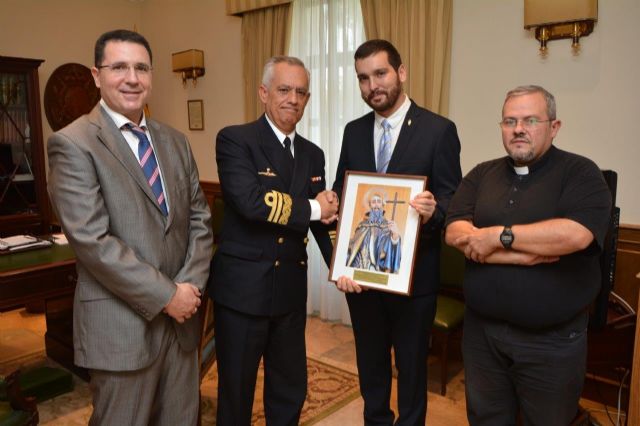 La Cofradía de San Ginés de la Jara visita a los Almirantes de Cartagena