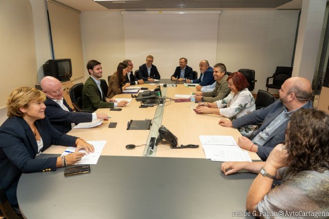 La Comisión de Hacienda e Interior aprueba el inicio del expediente para el monumento al Capitán Alatriste