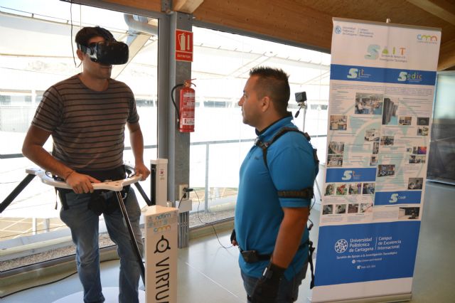 La UPCT aplica realidad virtual para formar en desalojo de edificios en caso de emergencia y acciones ergonómicas
