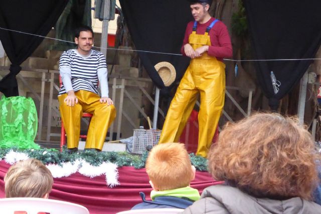 Una función de teatro promueve la pesca artesanal en Cartagena