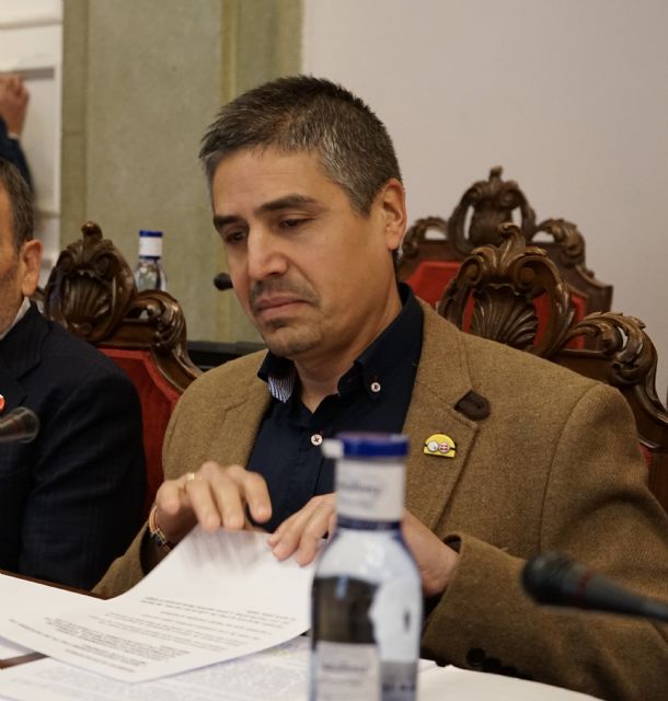 MC: N. Arroyo (PP) y Ginés Campillo juegan al Risk para ocultar el problema real