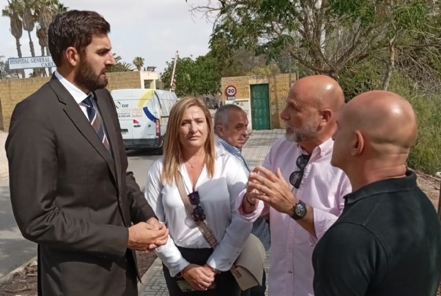 VOX denuncia la ampliación del CETI a 1.500 inmigrantes ilegales y la ocupación del propio edificio del Hospital Naval