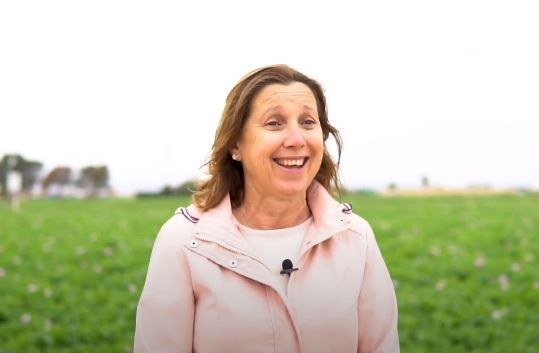 Cartagena pone en valor a la mujer rural con un vídeo de una agricultora de La Puebla