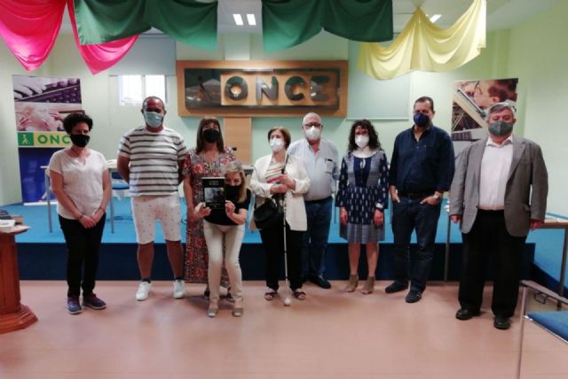 El Club de Lectura creado por ONCE y las bibliotecas de Cartagena celebra su primer encuentro