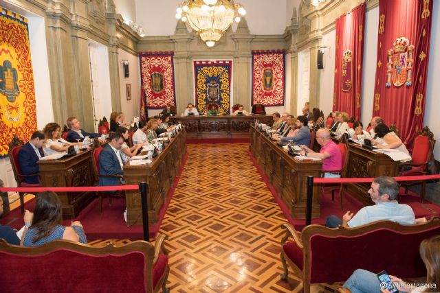 El pleno se declara unánimemente a favor de la igualdad con motivo del Día Internacional del Orgullo LGTBI