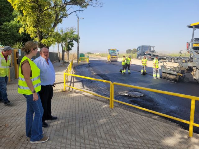 La Comunidad mejora el drenaje en la carretera próxima al Colegio de Pozo Estrecho en Cartagena