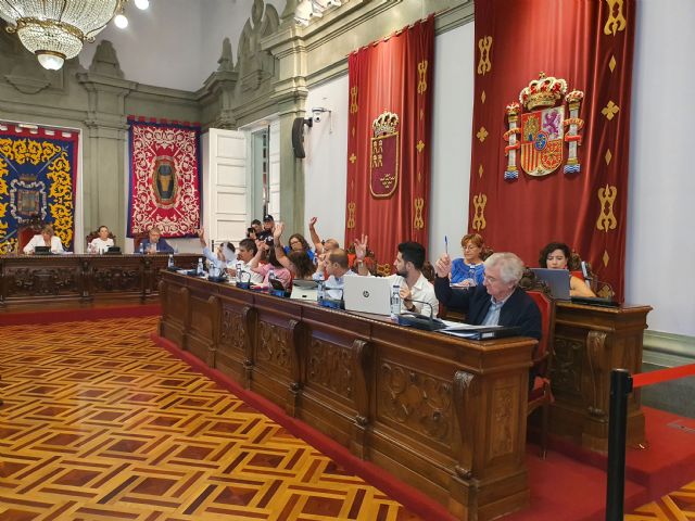 MC impulsa la elaboración de una ordenanza para la protección del arbolado y la ampliación de la programación de La Mar de Músicas