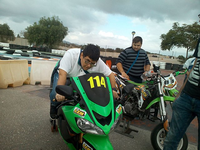 APICES se acerca al mundo del motor con el Programa ADE