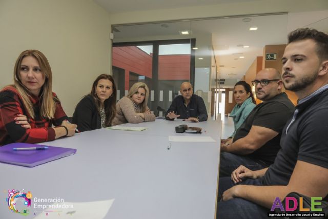 La ADLE enseña a los emprendedores locales a montar un negocio digital con talleres gratuitos