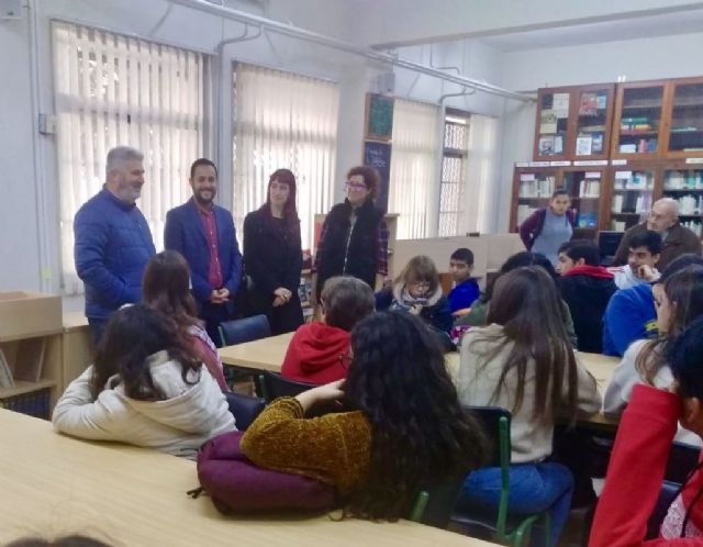 Juventud pone en marcha el programa ´¿Vienes? o ¿voy?´ en el IES Isaac Peral