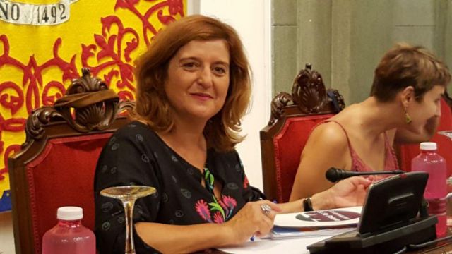 Podemos critica la 'venta de humo' del gobierno con el control a las grandes concesionarias