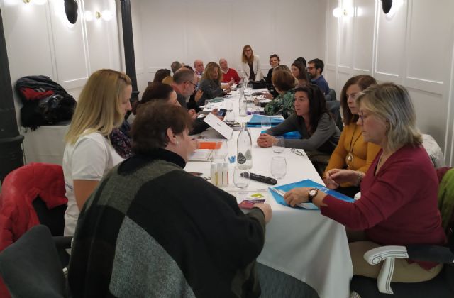 La ADLE presenta los servicios de su Agencia de Colocación a empresarios cartageneros