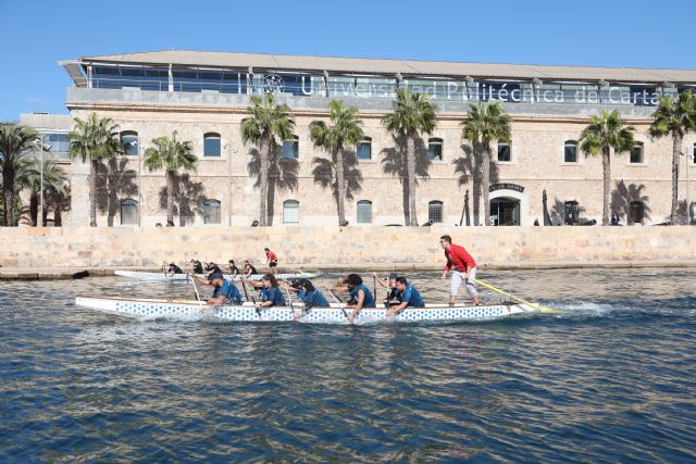 La maña gana a la fuerza en la segunda Regata de Dragones contra la violencia de género