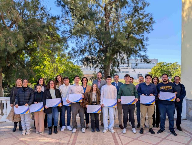 Entregan las Becas SABIC-FP a estudiantes de la Región de Murcia para impulsar sus estudios