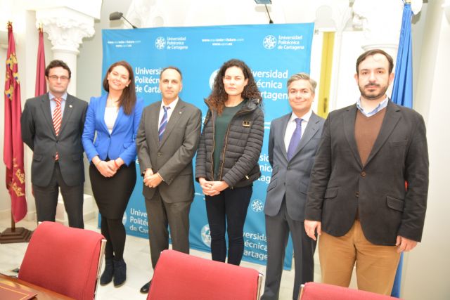 Estudiantes de la UPCT programarán 'el Google de los idiomas' en la cátedra de BookingEnglish