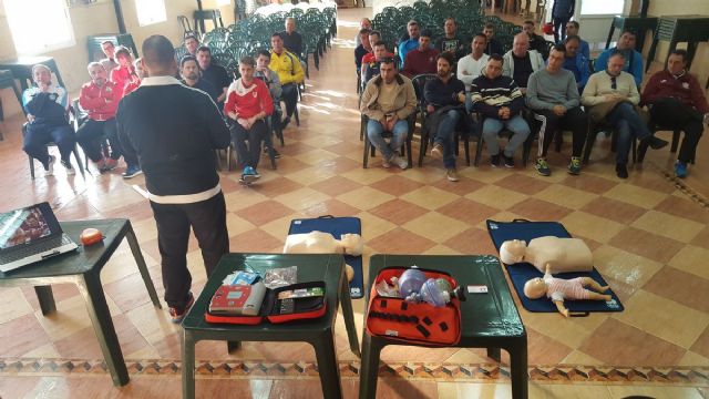 El Ayuntamiento formara a los clubes deportivos en el uso de desfibriladores