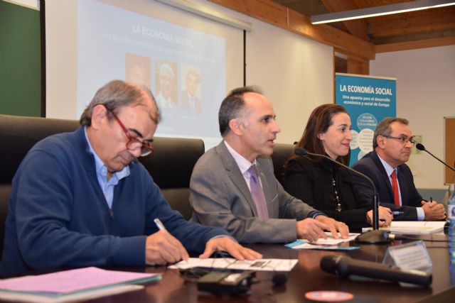 Más de cien participantes en la Jornada sobre Economía Social organizada por el máster online