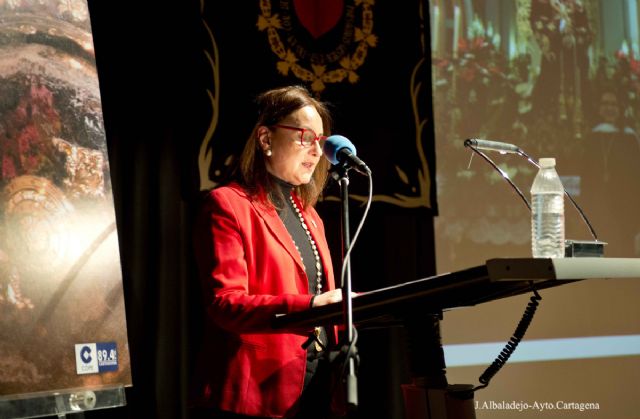 Caridad Deltell ya tiene su Estandarte de Oro, distincion que cada año entrega la COPE con motivo de la Semana Santa