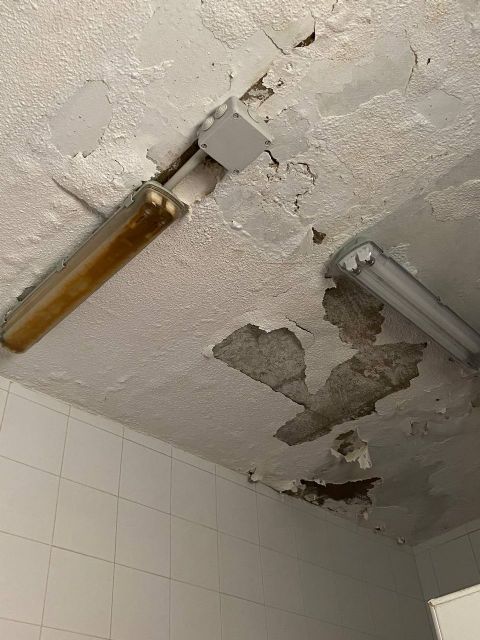 MC constata graves deficiencias en la Piscina de Pozo Estrecho y pide su reparación inmediata y un plan de mantenimiento