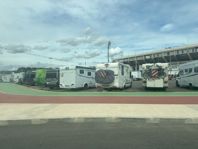 MC promueve la creación de un área municipal para autocaravanas con el respaldo unánime del Pleno