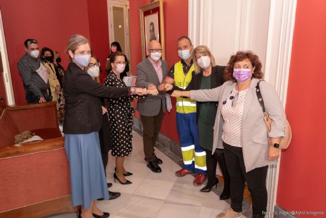 El Ayuntamiento de Cartagena exige la reubicación del personal de la empresa FCC en Lhicarsa