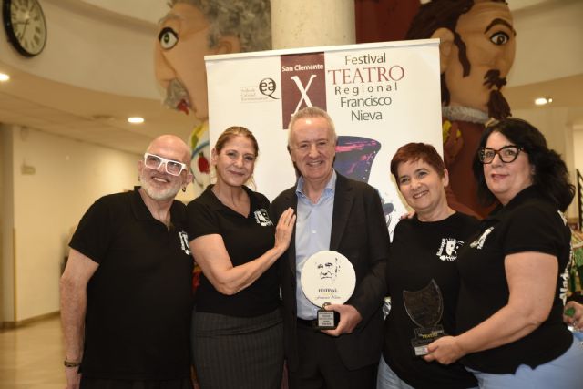 La obra ´Locas´, reconocida en festivales nacionales e incluida en el Circuito Municipal, este sábado en el Teatro Apolo