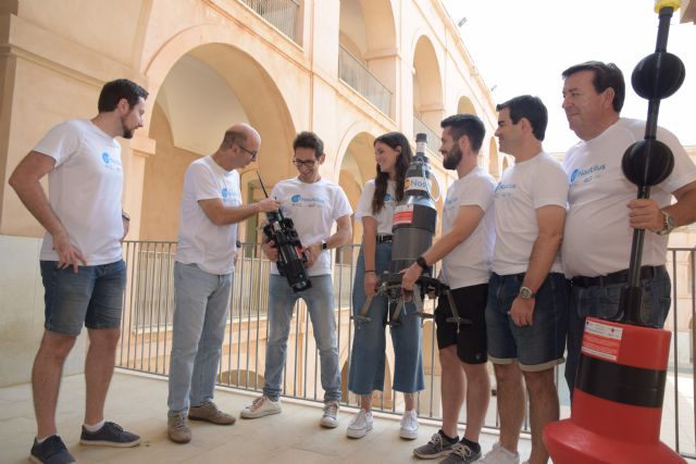 La UPCT desarrolla una tecnología de boyas submarinas para monitorizar las aguas del Mar Menor