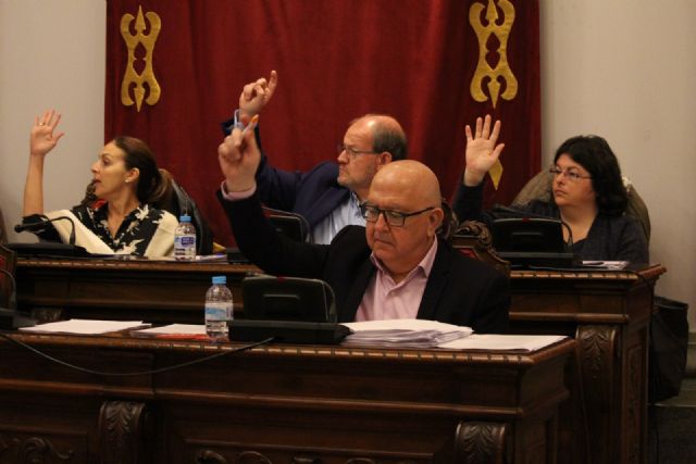 Cs pone la primera piedra para aumentar la seguridad vial en la calle Ramón y Cajal y en el entorno del colegio Vicente de Paúl