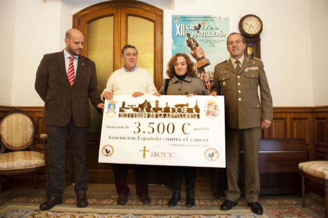 El Cross de la Artillería dona 3.500 euros a la lucha contra el cáncer