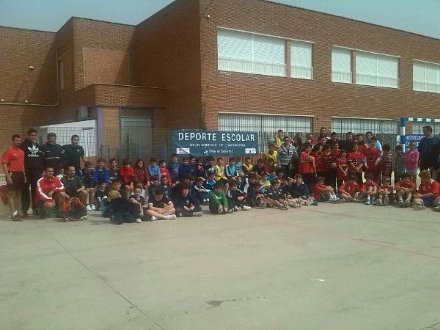 Jornada de Deporte Escolar. Se celebró el pasado sábado en el colegio Concepción Arenal en la categorías de balonmano, voleibol y multideporte