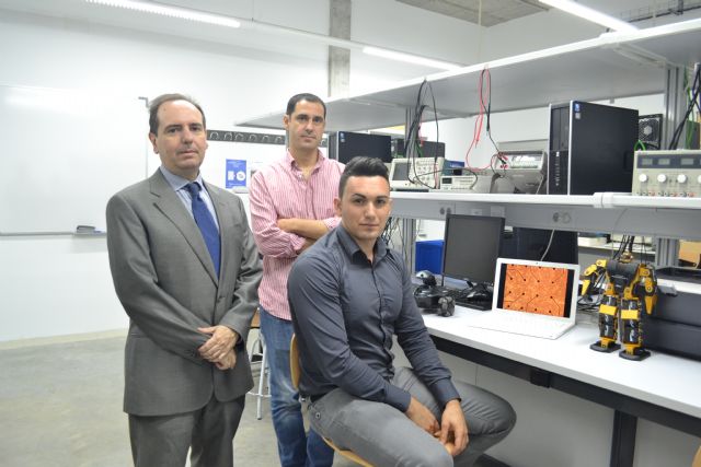 Una tesis de la UPCT impulsa el desarrollo de un neuroprocesador biológico para controlar robots