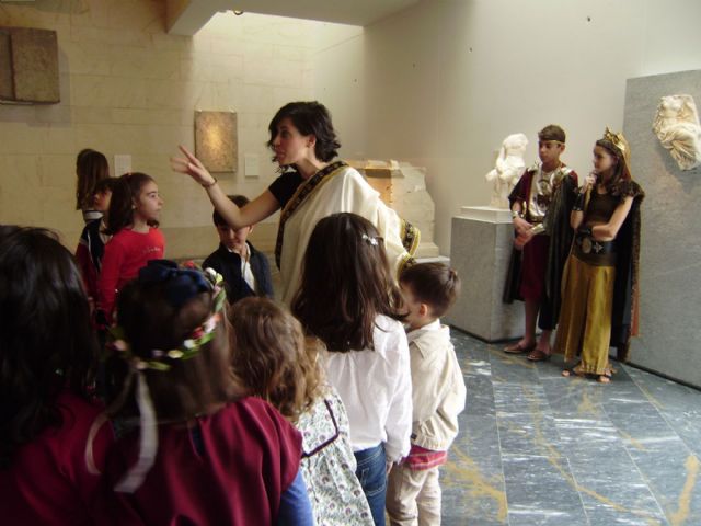Los pequeños se unen al bando de Aníbal o Escipión en el Teatro Romano