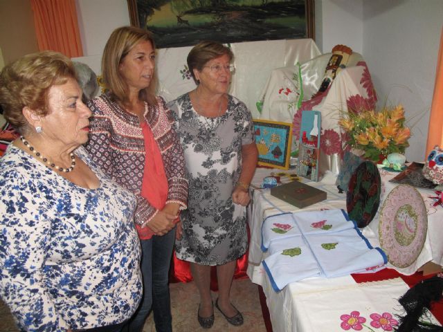 Los mayores de la barriada Virgen de la Caridad celebran su Semana Cultural