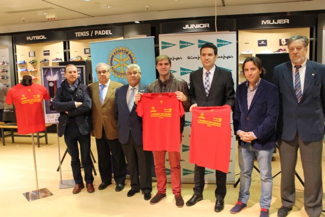 Ricardo Segado presenta el I Torneo de Pádel Solidario 'Rotary Club Cartagena'