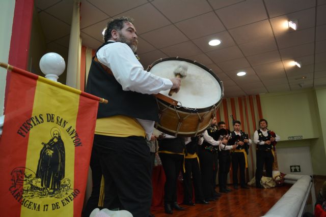 El IX Encuentro de Bolillo clausuró las fiestas de  San Antón
