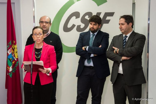 La alcaldesa defiende la estabilidad del empleo publico en la inauguracion de la nueva sede del CSIF en Cartagena