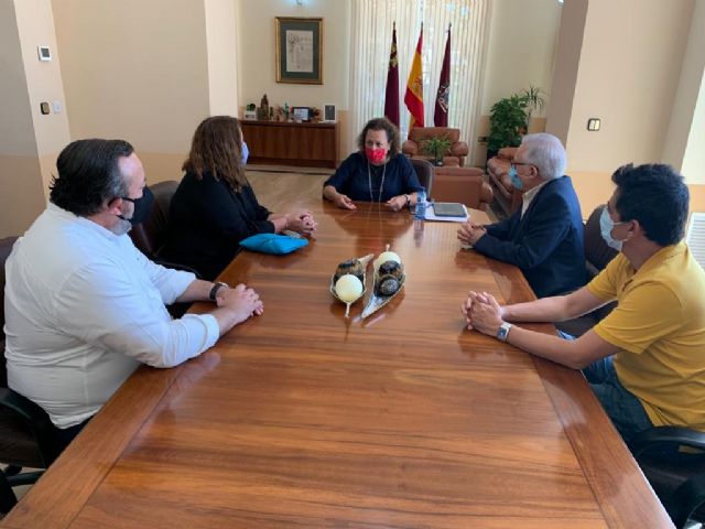 Arturo Andreu, decano del Colegio de Periodistas, se ha reunido con la presidenta de la Autoridad Portuaria de Cartagena
