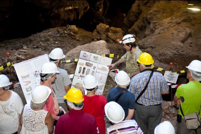 El Ayuntamiento saca a licitación la adecuación de los accesos de la Cueva Victoria