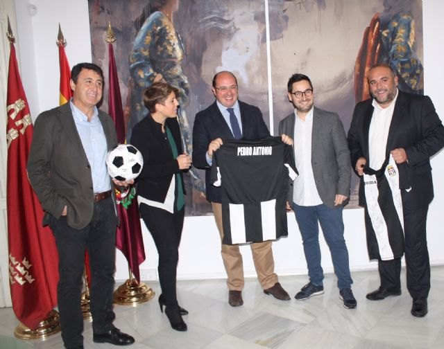 El Teatro Romano se promocionará en la equipación del Fútbol Club Cartagena