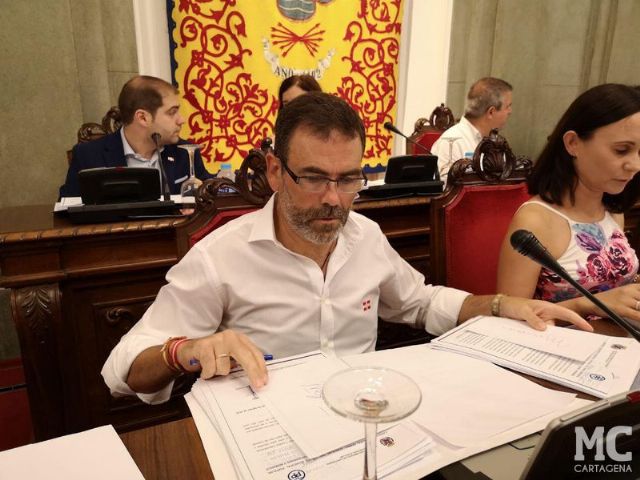MC denuncia la alianza local y regional de PP y PSOE para engañar a los padres de La Aljorra