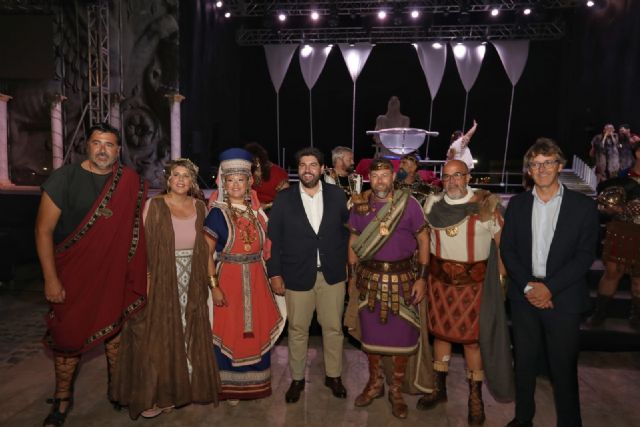 Fernando ensalza que Carthagineses y Romanos vuelven a “revivir la historia y la identidad de la Región de Murcia”
