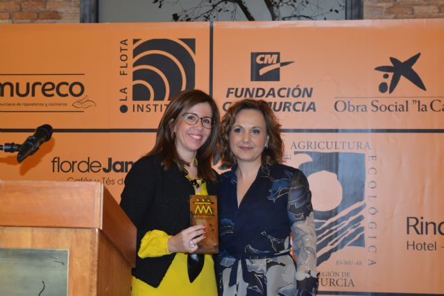 Asteamur premia a la vicealcaldesa de Cartagena