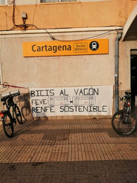 Los colectivos a favor de la movilidad sostenible activa se reúnen con representantes de los ayuntamientos de la Unión y Cartagena