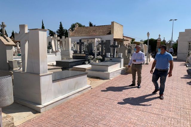 El concejal de Sanidad supervisa el funcionamiento de los cementerios municipales durante la crisis sanitaria